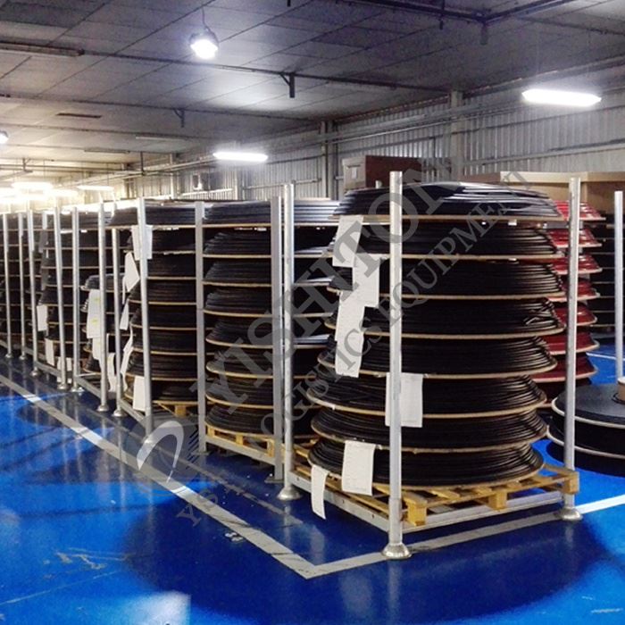 Stacking tal-pallet tal-maħżen